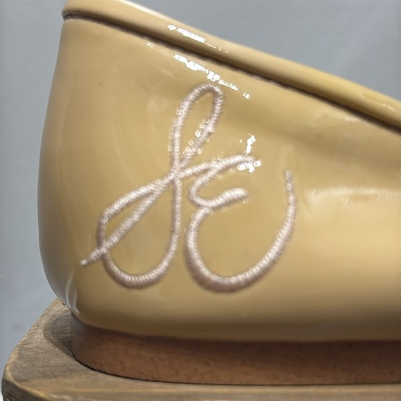 Sam Edelman Flats with Classic Silhouette and Bow Detail - Picture 3 of 7